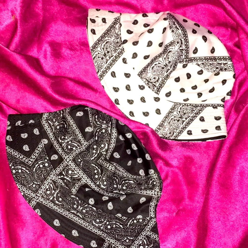 Bandana Bucket Hats 🖤✨🤍